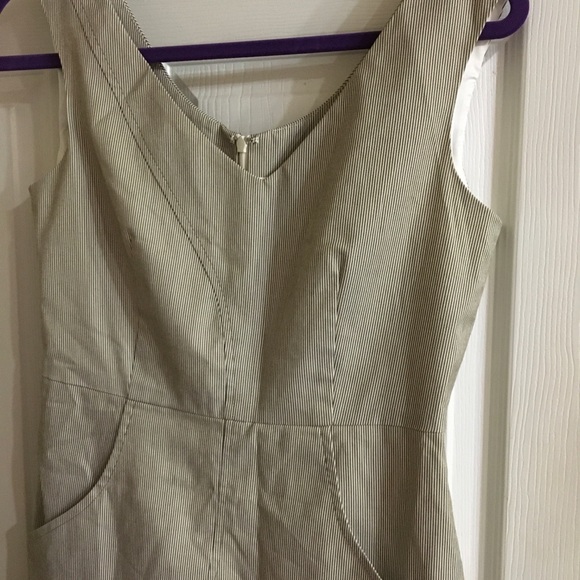 Alice and Olivia pinstriped sleeveless mini dress - Picture 4 of 6